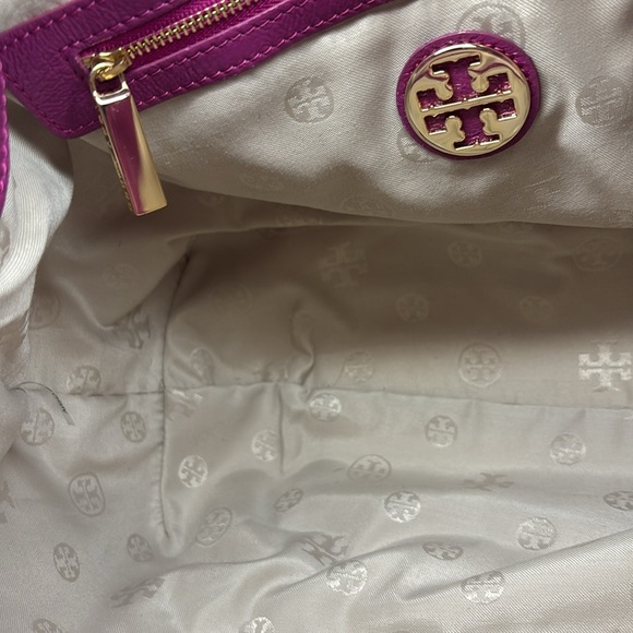 ✨Tory Burch Amanda Leather Tote Bag – Rare Purple – Large Shoulder Tote✨ - Picture 10 of 16